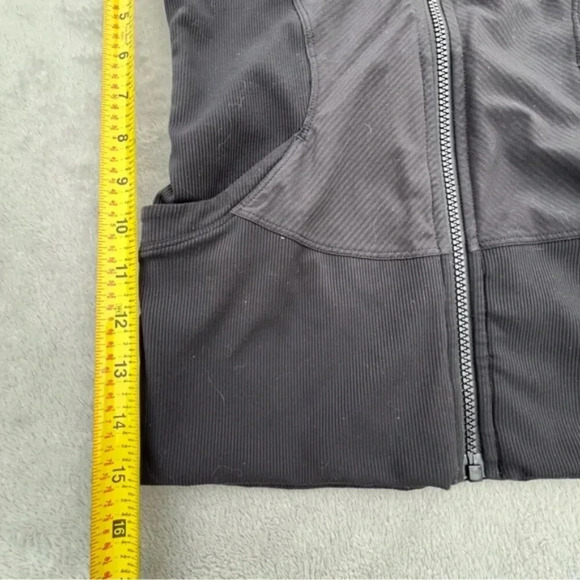Lululemon In Flux Black Reversible Athletic Jacket - Picture 14 of 15